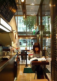 エントランスカフェの店内