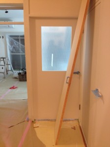 こちらは部屋のポイントとなる建具